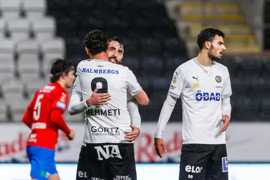 Örebros Nahir Besara jublar