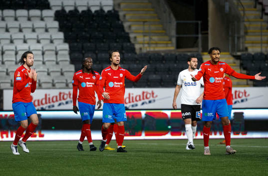 Helsingborgs Mikkel Diskerud och Erik Figueroa deppar