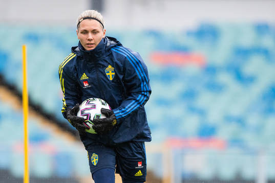 Goalkeeper Jennifer Falk