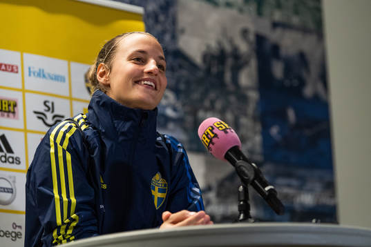 Nathalie Björn is interviewed