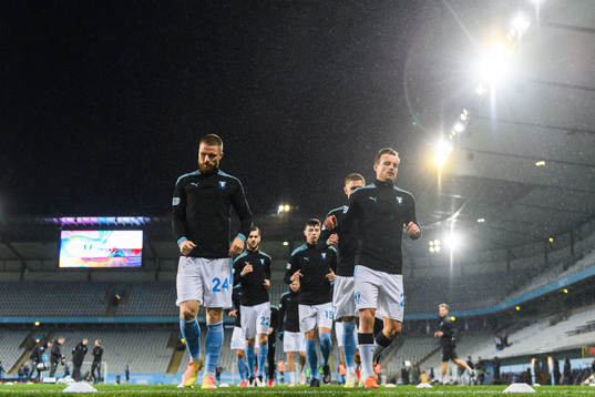 Malmö FFs Lasse Nielsen värmer upp
