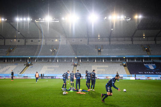 IFK Göteborg spelare värmer upp