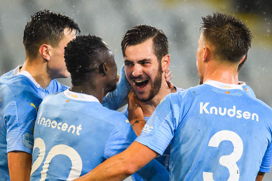 Malmö FFs Adi Nalic jublar med lagkamrater
