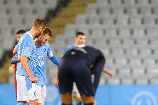 Malmö FFs Rasmus Bengtsson och Anders Christiansen jublar