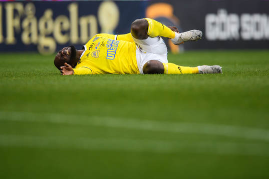 Falkenbergs John Chibuike har ont