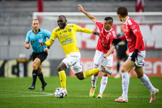 Falkenbergs John Chibuike och Kalmars Romário Pereira