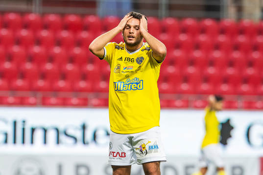 Falkenbergs Edi Sylisufaj deppar