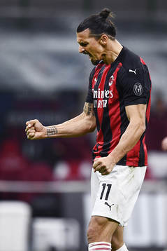 Zlatan Ibrahimovic of Milan celebrates