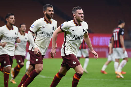 Jordan Veretout of Roma celebrates