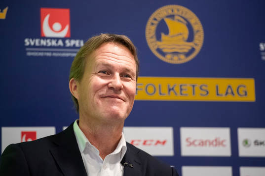 Bläddra bland fler bilder av Ishockey, Sverige, Johan Garpenlöv, Presskonferens