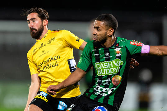 Elfsborgs Frederik Holst och Varbergs Junes Barny