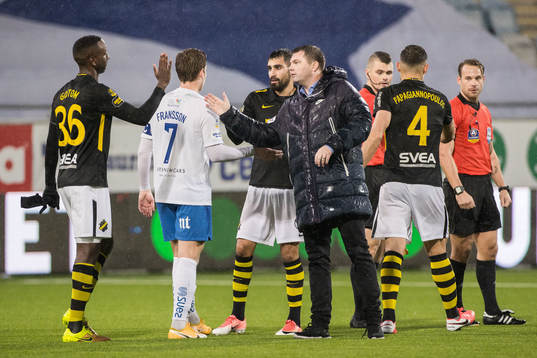 s Henok Goitom och IFK Norrköpings tränare Jens Gustafsson