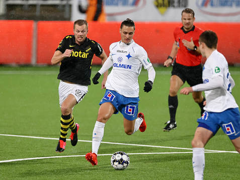 s Sebastian Larsson och IFK Norrköpings Jonathan Levi