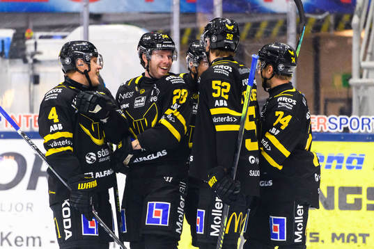 Västerås Lukas Zetterberg jublar