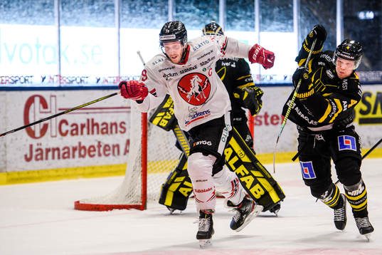 Vita Hästens Emil Lundberg och Västerås Niclas Lundgren