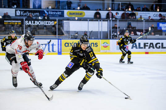 Vita Hästens Emil Lundberg och Västerås William Wikman