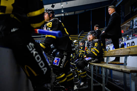Västerås Jimmie Jansson Lorek deppar i båset