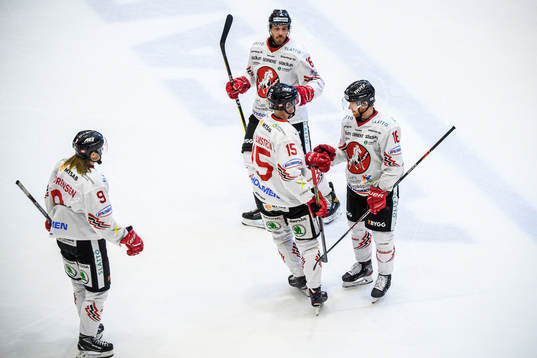 Vita Hästens Marcus Fagerudd jublar
