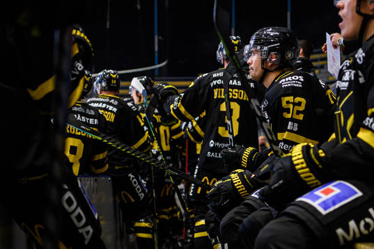 Västerås August Tornberg deppar i båset