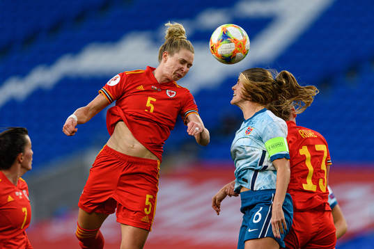 Rhiannon Roberts of Wales and Maren Mjelde of Norway