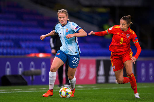 Julie Blakstad of Norway and Kayleigh Green  of Wales