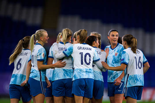 Karina Sævik, Caroline Graham Hansen, Ingrid Syrstad Engen