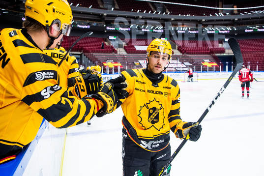 Skellefteås Arvid Lundberg jublar