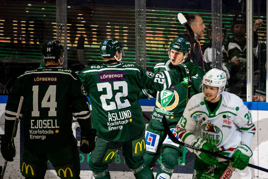 Färjestads Albert Johansson jublar