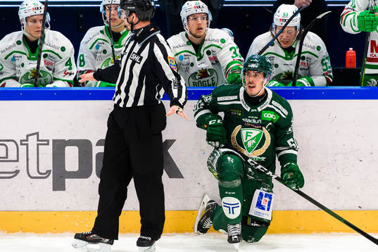 Färjestads Sebastian Erixon deppar