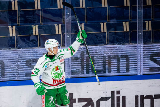 Rögles Samuel Jonsson jublar