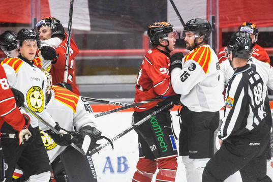 Örebros Linus Öberg och Brynäs Simon Bertilsson