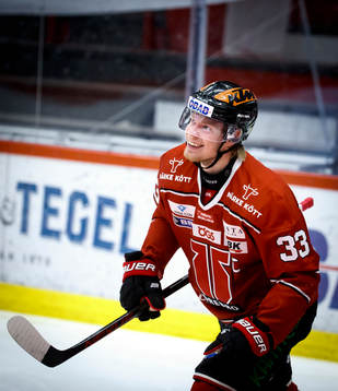 Örebros Christopher Mastomäki jublar