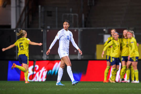 Sveindís Jane Jónsdóttir of Iceland looks dejected