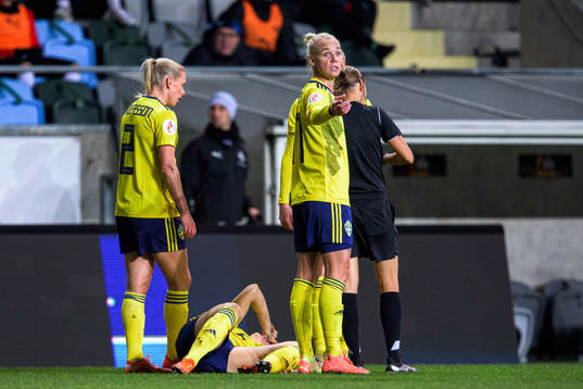 Magdalena Eriksson, Jonna Andersson and Caroline Seger of