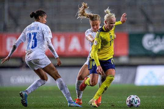 Sveindís Jane Jónsdóttir and Alexandra Jóhannsdóttir