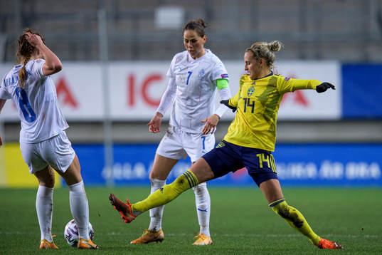 Sara Björk Gunnarsdóttir of Iceland and Nathalie Björn