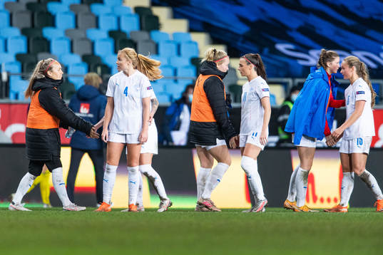 Glódís Perla Viggósdóttir of Iceland looks dejected