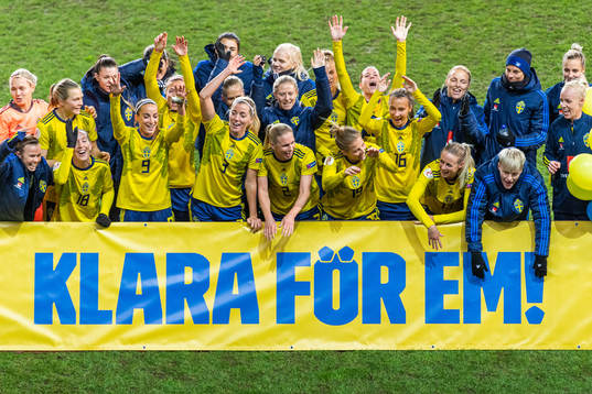Players of Sweden celebrate