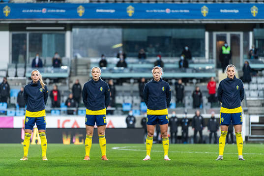 Kosovare Asllani, Magdalena Eriksson, Hanna Glas and Linda