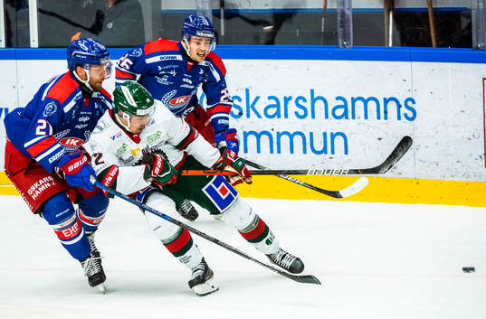 Oskarshamns Brian Cooper och Frölundas Patrik Carlsson
