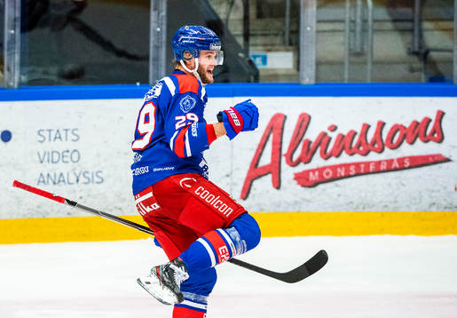 Oskarshamns Kim Rosdahl jublar