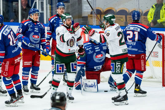 Frölundas Jan Mursak jublar