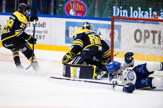 Leksands Fredrik Forsberg faller