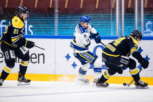 s Linus Sandin och Leksands Oskar Lang och HV71:s Eric