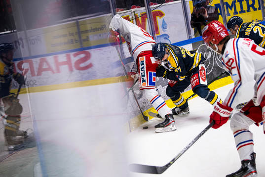 Södertäljes Hugo Gustafsson och Timrås Viktor Lodin