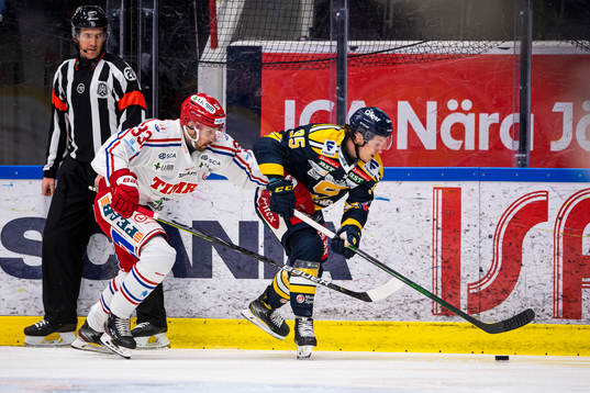 Södertäljes Nick Olesen och Timrås Albin Lundin