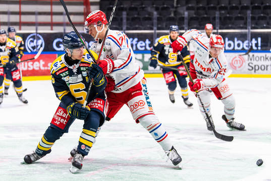 Södertäljes Anton Heikkinen och Timrås Jakob Ragnarsson