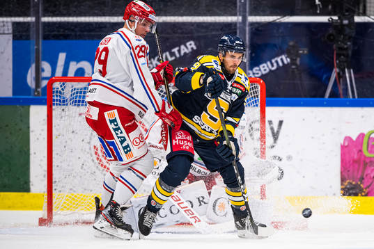 Södertäljes Matt Bailey och Timrås Morten Madsen