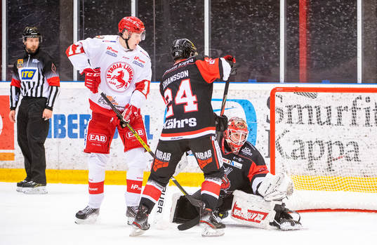 Nybros målvakt Robin Johansson och Rasmus Johansson samt
