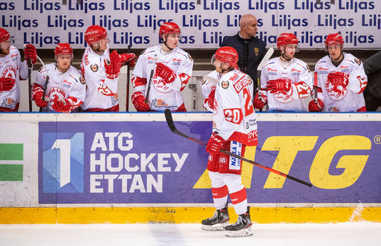 Trojas Hampus Gustafsson jublar